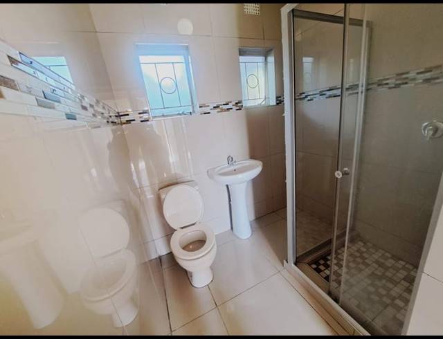 2 BEDROOM PROPERTY TO RENT IN MALVERN